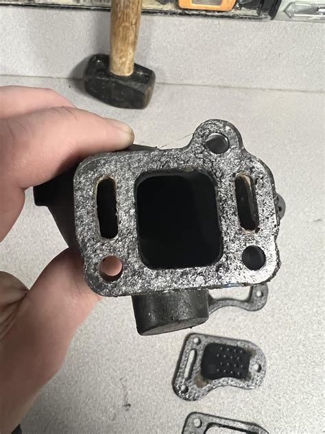 Honda bf15a ‘97 exhaust leak : r/Outboards