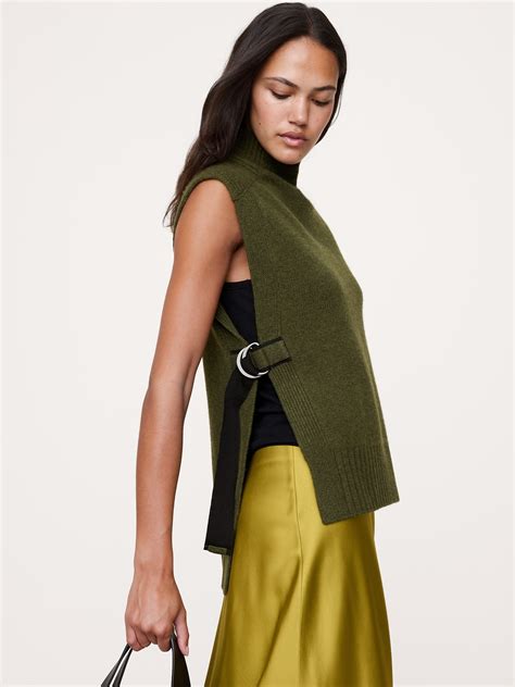 Merino-Cashmere Sweater Vest with Open Sides | Banana Republic