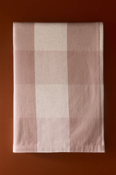 Light pink/Gingham check Linen-blend tablecloth at H&M Home | H&M IN