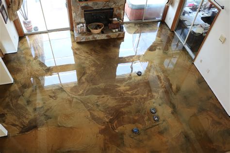 Stunning Two-Tone Brown Epoxy Floors