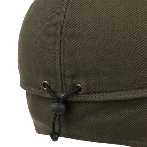 Thinsulate Cap with Ear Flaps by Lipodo - 26,95