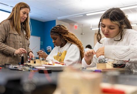 The future of STEM jobs? It starts with 150 middle school girls from N ...