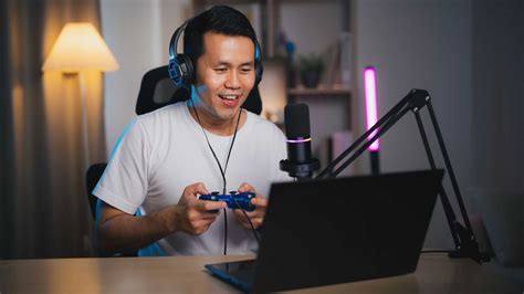 Laptop Computer Games 的图像结果