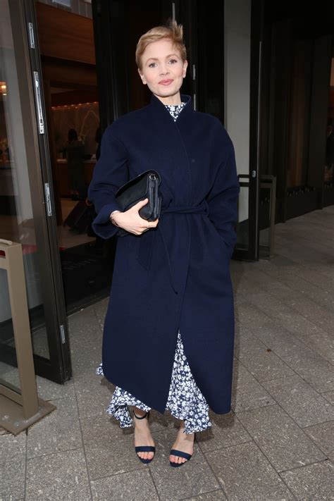 Kate Phillips's feet