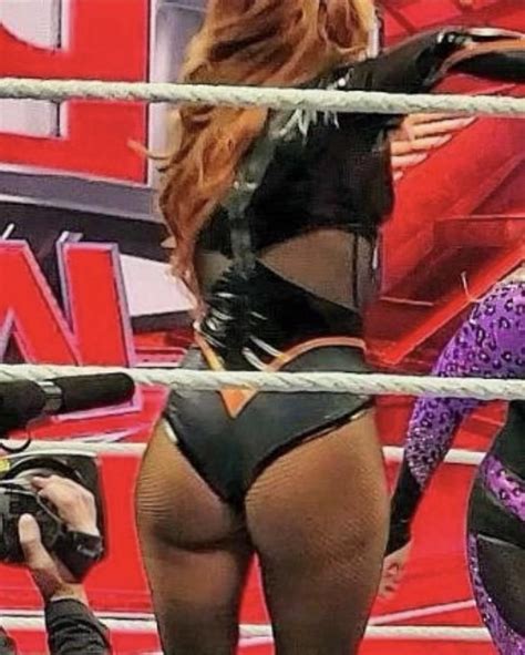 Becky Lynch’s booty : r/WrestleCuties