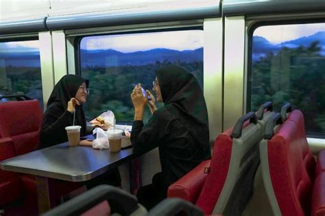 Aftaab Local Train Picture 的图像结果