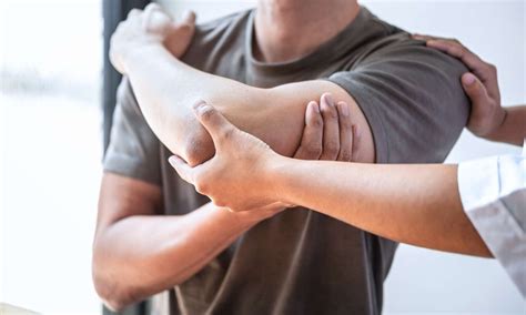 Denosumab and zoledronic acid therapy improves BMD in periprosthetic bone