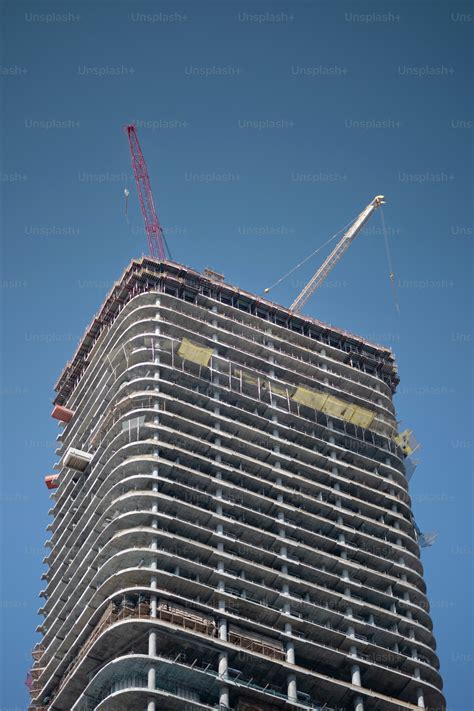 High Resolution Image of Building Top View 的图像结果