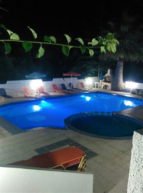 BALITO STUDIOS & APARTMENTS (Galatas) - Apartment Reviews, Photos, Rate ...