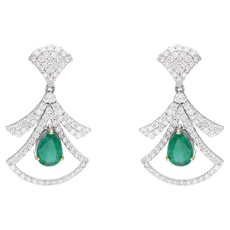 Natural Emerald and diamond earring 14k gold For Sale at 1stDibs