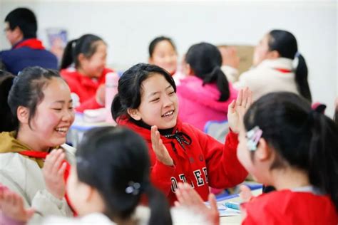 不带病上课上学当成家校共识 | 新京报社论_腾讯新闻