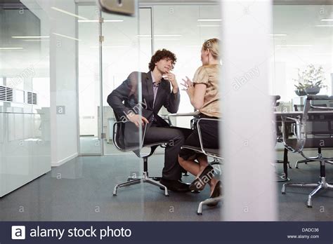 Meeting at Conference Table 的图像结果