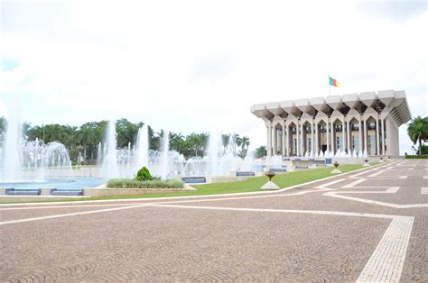 Paul Biya s’adresse au corps diplomatique à Yaoundé
