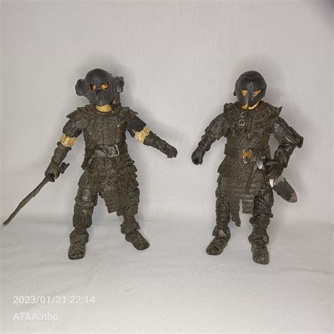 Toybiz LOTR Samwise Gamgee & Frodo Bagins (in disguise) action figures ...