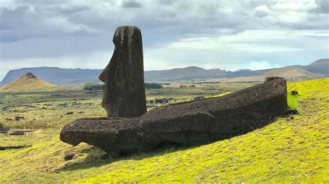 Download Easter Island Wallpaper | Wallpapers.com