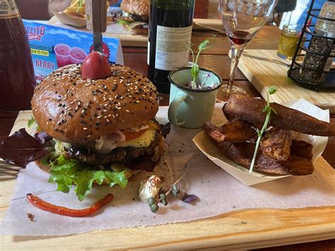 WITS END MOUNTAIN RESORT (Cathkin Park) - Campground Reviews & Photos ...