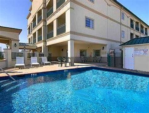 BAYMONT BY WYNDHAM GALVESTON - Hotel Reviews, Photos, Rate Comparison ...