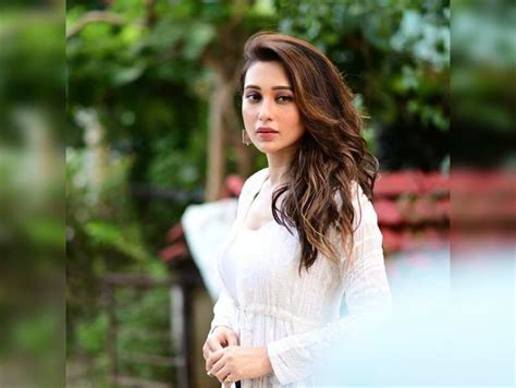 Mimi Chakraborty busts fake COVID vaccination camp | Bengali Movie News ...