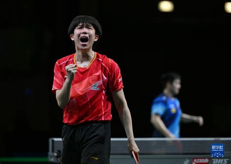 王楚钦首登乒乓球男单世界第一-新华网
