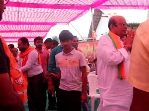 Arunsingh Rana started the election campaign by having a darshan of ...