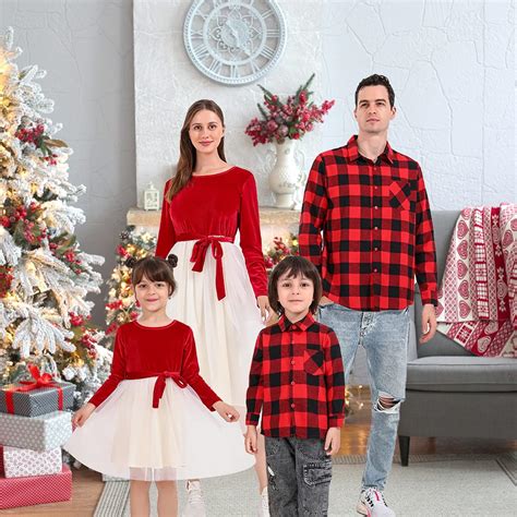 Family Christmas Picture Outfits