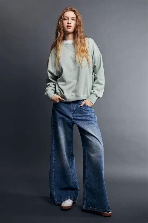 10 sudaderas de H&M que quedan modernas y elegantes con jeans o leggings
