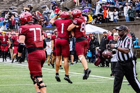 Football Blanks Stetson, 35-0, in Season Opener - Harvard University