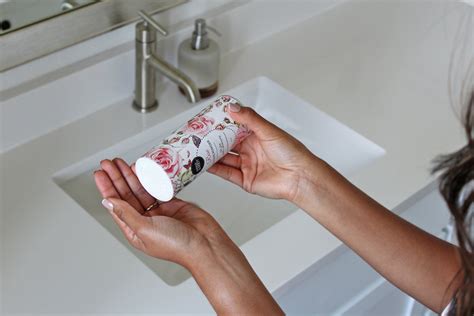 Perfume Dusting Powder 的图像结果