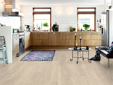 Modern Plank vinyl natural village oak | Architonic