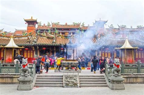 这就是九江东林寺，中国香火最旺的寺庙之一，净土宗的发祥地_佛寺