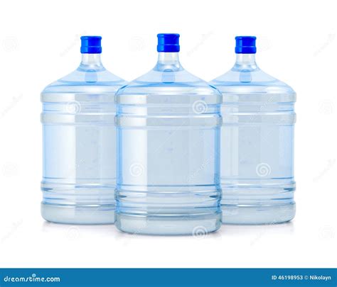 瓶装水和和水杯图片-倒在杯子里的纯净水素材-高清图片-摄影照片-寻图免费打包下载