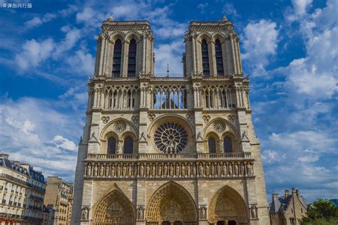 《巴黎圣母院：Notre-Dame de Paris or The Hunchback of Notre-Dame by Victor ...