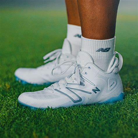 New Balance Freeze Youth Lacrosse Cleats Online | bellvalefarms.com