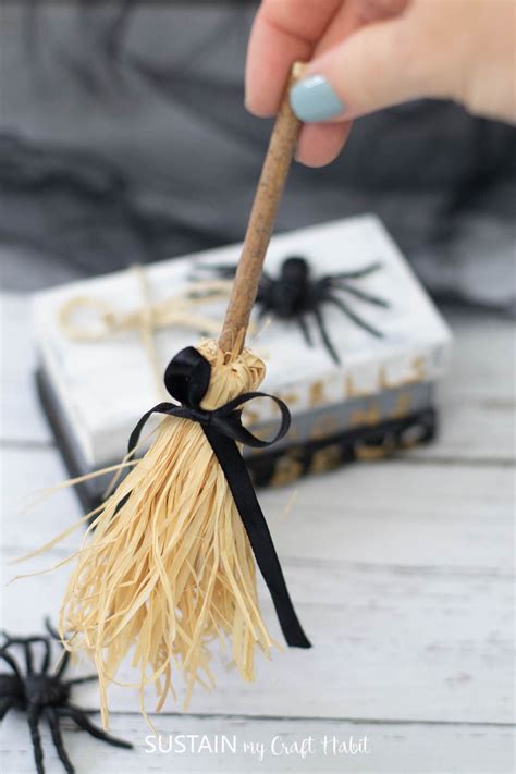 Easy Mini Witch's Broom Craft | Witch broom, Diy halloween witch ...