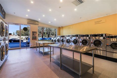Plympton Park - Star Laundromat