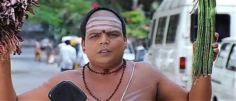 Subbu standing still (സുബ്ബു വടിപോലെ നിൽക്കുന്നു) | Memes