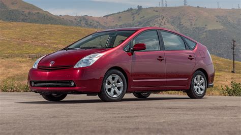 2004 Toyota Prius: Ultimate Car of the Year Finalist