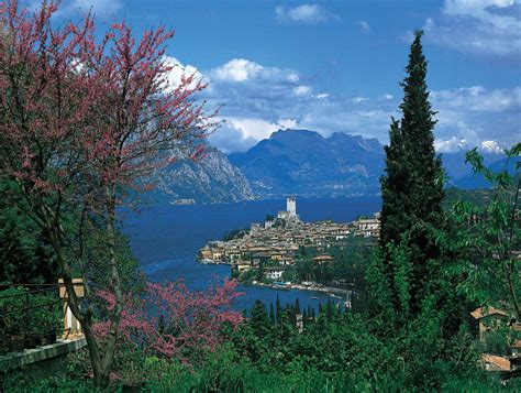 Lake Garda | Italy, Map, History, & Facts | Britannica