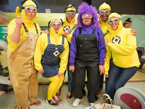 20 Funny Group Halloween Costumes That Will Make Your Wittiest Squad ...