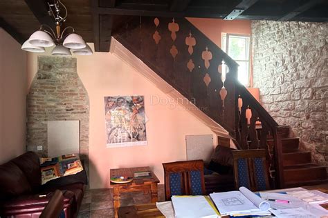 ROVINJ – unikatna kuća s vrtom u srcu starog grada