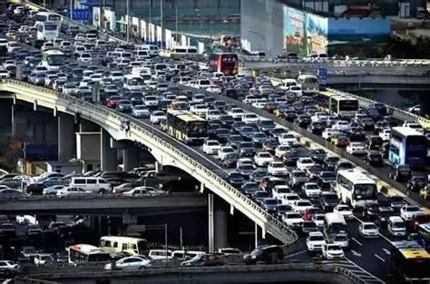 上海常发性拥堵区域将试行外牌限行政策_凤凰网汽车_凤凰网