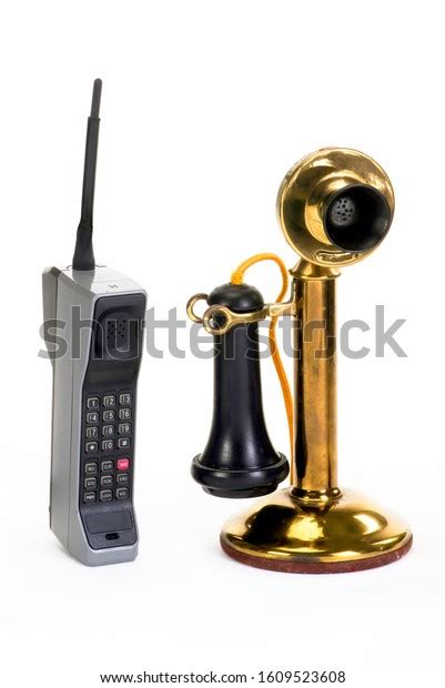 First Generation Phone 的图像结果