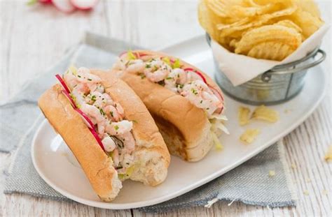 पूनम ढिल्लों ने बताई Prawn Sandwich रेसिपी - prawn-sandwich-recipe ...