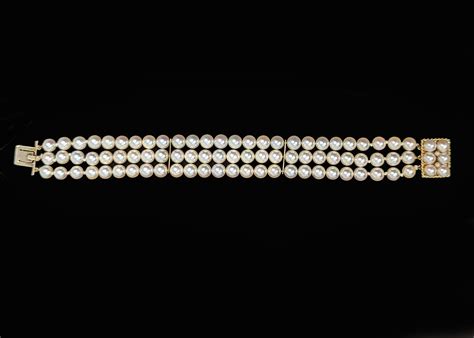 Triple Strand Pearl Bracelet Fabulous Vintage Bangle Gold Clasp