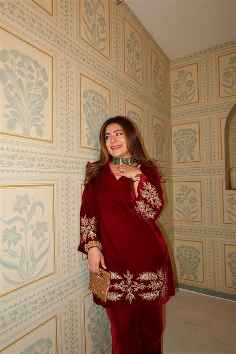 Womens Clothing India | Womens Clothing Store Online - Gauri Designer ...