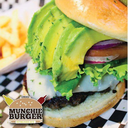 MUNCHIE BURGER, San Juan - Restaurant Reviews, Phone Number & Photos ...