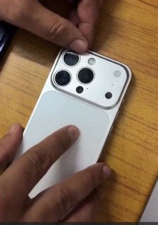 Original Metallic iPhone 17 pro / 17 pro max Converter – Phoneguard.in
