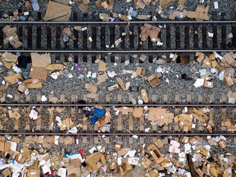 Amazon Loot: Los Angeles: Thieves loot Amazon, FedEx train cargo, leave ...