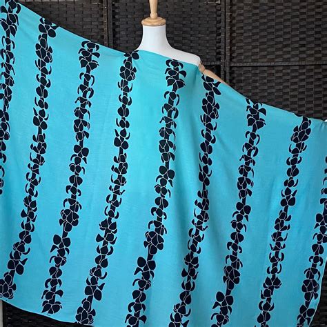 パレオ 【PUAKENIKENI LEI-BLUE TURQUOISE-BLACK】ハワイ直輸入 パレオ 大判 ストール フラダンス ...