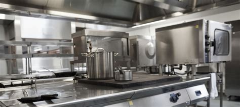 Clean Restaurant Kitchen 的图像结果